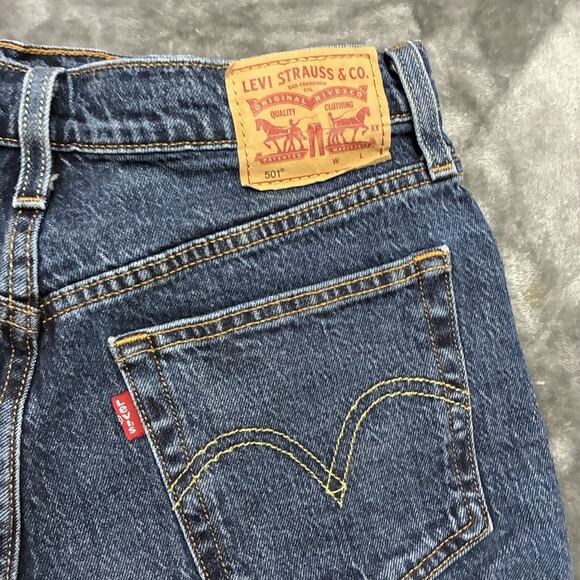VTG Levis 501 Jean Shorts Women’s Sz.27 Blue Button Fly Cut Off Daisy Duke - Picture 5 of 9